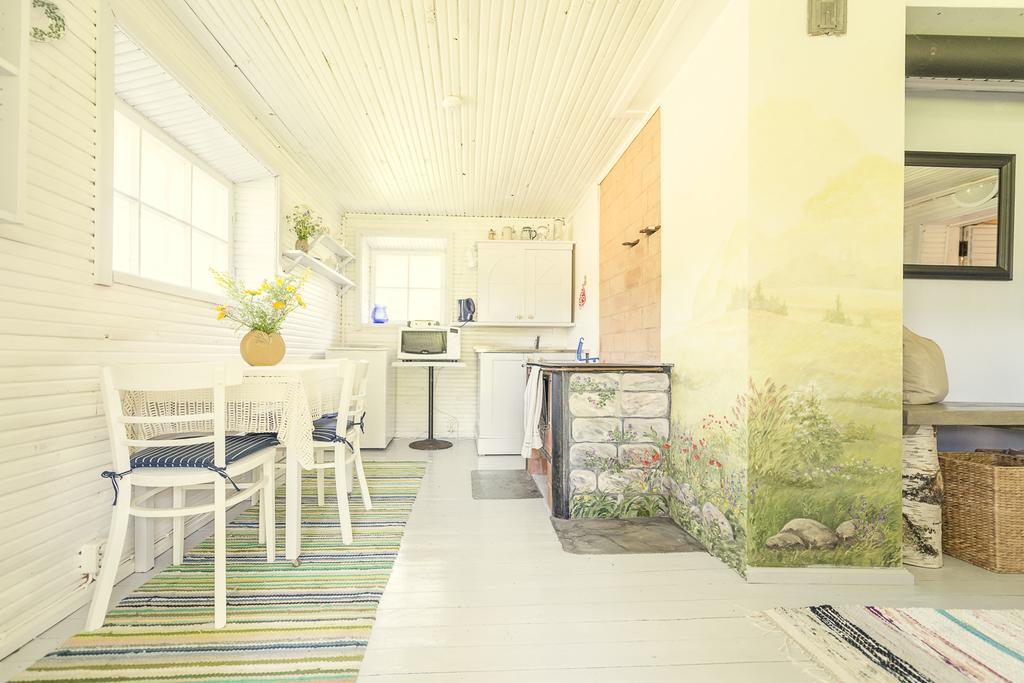 Adami Country Guesthouse Vainupea Esterno foto