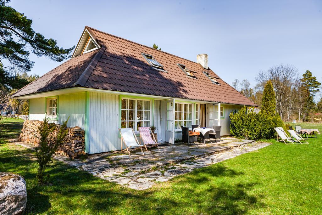 Adami Country Guesthouse Vainupea Esterno foto